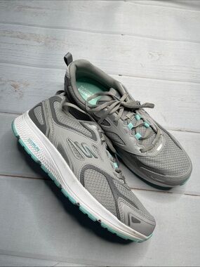Sketchers 11 Go Run Goga Mat Shoes Sneakers Lace Up Gray Women’s Comfortable